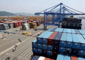 Εξαγωγές: Αύξηση κατά 0,4% τον Νοέμβριο, αλλά πτώση 3,1% στο 10μηνο