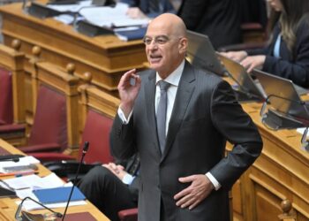 Δένδιας: Δεν μπορούμε να κάνουμε τις Ένοπλες Δυνάμεις ΔΕΚΟ της δεκαετίας του ’80