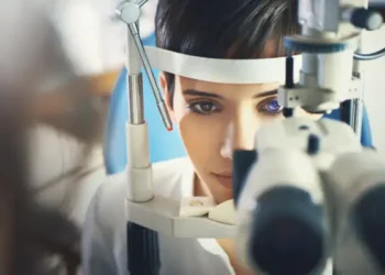 Κερατόκωνος: Πώς αντιμετωπίζεται – Νεότερες εξελίξεις στην εξατομικευμένη θεραπεία