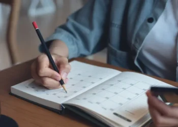 Οι αργίες του 2026: Τα τριήμερα και το μοναδικό τετραήμερο της νέας χρονιάς