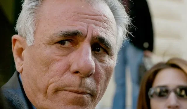 Πέθανε ο δημοσιογράφος Σπύρος Καρατζαφέρης στα 88 του χρόνια