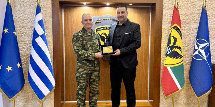 Ιστορική πρωτοβουλία Φαρμάκη-Μαυρομάτη: Στρατιωτική παρέλαση στο Μεσολόγγι για τα 200 χρόνια από την Έξοδο