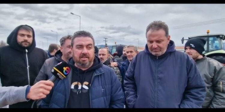Οι αγρότες του μπλόκου Μικροθήβων ζητούν άμεσο διάλογο με την κυβέρνηση