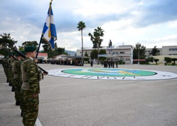 Απόσυρση του νομοσχεδίου για τις Ένοπλες Δυνάμεις ζητά η αντιπολίτευση – Ένσταση αντισυνταγματικότητας κατέθεσε το ΠΑΣΟΚ