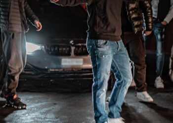 Αγρίνιο: Το ξύλο κουκουλοφόρων και νεαρών συμμοριών έχει ξεφύγει πλέον