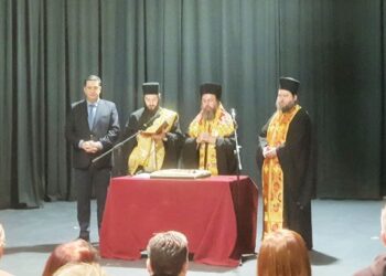 Αγρίνιο: Έκοψαν την πίτα τους οι εργαζόμενοι του Δήμου (φωτο – βίντεο)