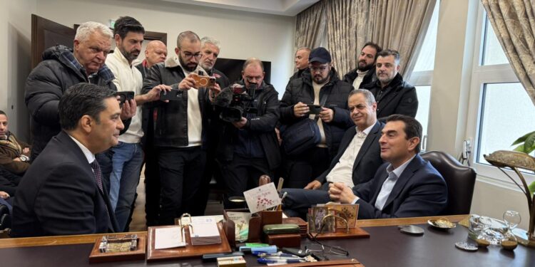 Επίσκεψη στο Δημαρχείο Αγρινίου από Σκρέκα-Κονταδάκη – Τα φλέγοντα θέματα της πόλης έθεσε ο Γ. Παπαναστασίου (φωτο – βίντεο)