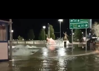 Η θάλασσα βγήκε στην παραλιακή ζώνη της Αμφιλοχίας