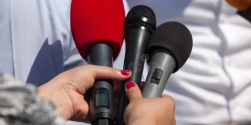 Δωρεάν προβολή στην επαρχία, ευχαριστώ μόνο στο κέντρο!