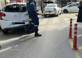 Αγρίνιο : Σφοδρό τροχαίο με καραμπόλα 4 αυτοκινήτων-δύο τραυματίες στο Νοσοκομείο