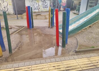 Αγρίνιο: Σε κακή κατάσταση η μικρή ανώνυμη πλατεία μεταξύ των οδών Μπαϊμπά και Δ. Σταΐκου