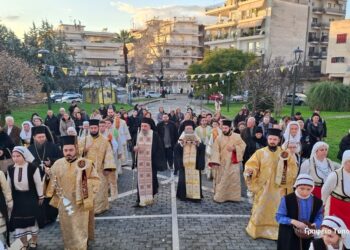 Τα Ιερά Λείψανα των Αγίων Ραφαήλ, Νικολάου και Ειρήνης υποδέχθηκε ο Ιερός Ναός Αγίας Τριάδος Αγρινίου