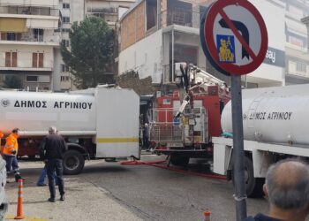 Μάχη με την κακοκαιρία και τη μεγάλη φωτιά στο κέντρο της πόλης έδωσε ο Δήμος Αγρινίου