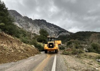 Νέες καταπτώσεις σε Χαλκιόπουλο και Τρίκλινο Αιτωλοακαρνανίας – Σε εξέλιξη παρεμβάσεις της Περιφέρειας