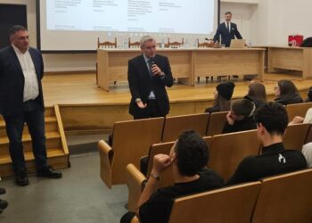 Η νέα γενιά ζητά ουσία και κάποιοι πολιτικοί ακούνε…