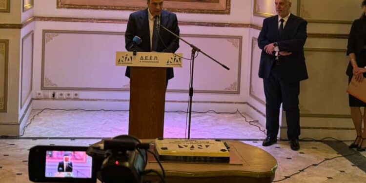 Τα κρίσιμα αιτήματα της πόλης που έθεσε ο Δήμαρχος Αγρινίου στον Υπουργό Νίκο Δένδια