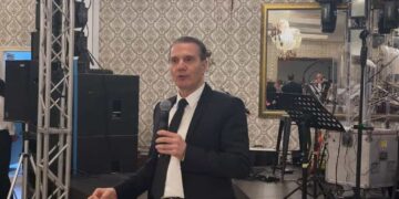 Η Ένωση Αγρινίου γιορτάζει με χαρά, μουσική και αξίες για τον τόπο-Ο Δημήτρης Μπάσης στη χοροεσπερίδα