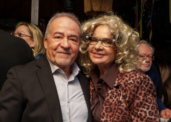 Αποκριάτικο ξεφάντωμα με μασκαράδες στο πάρτι των δικηγόρων του Αγρινίου