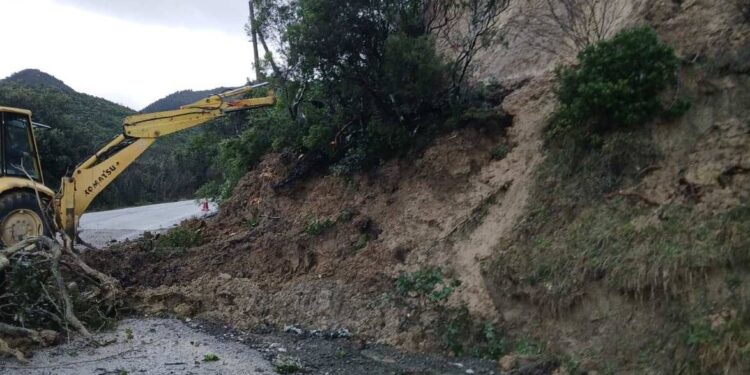 Άμεση κινητοποίηση του Δήμου Αγρινίου για την αποκατάσταση προβλημάτων από την κακοκαιρία στα Παρακαμπύλια