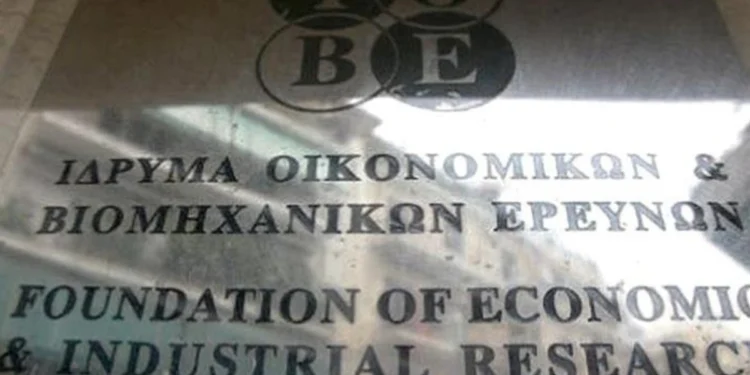 ΙΟΒΕ: Μικρή υποχώρηση του δείκτη οικονομικού κλίματος – Εξασθένιση της καταναλωτικής εμπιστοσύνης