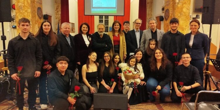 Το Μουσικό Σχολείο και ο Δήμος Αγρινίου σε κοινή εκδήλωση για τους ήρωες του ’21 (φωτο)