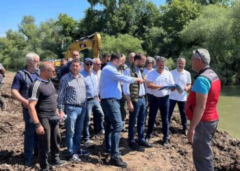 Στις εκβολές του Διμήκου ο Αντιπεριφερειάρχης Θανάσης Μαυρομμάτης – Προνοώντας  για την αντιπλημμυρική προστασία της περιοχής