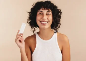 Αντισυλληπτικά και θρόμβωση: Πόσο πραγματικός είναι ο κίνδυνος για τις γυναίκες το 2026