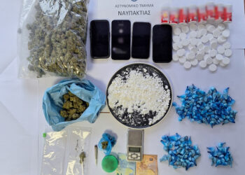 Εξαρθρώθηκε εγκληματική οργάνωση που διακινούσε ναρκωτικά στη Ναύπακτο – Πώς “χτύπησε” η ΕΛ.ΑΣ (φωτο)