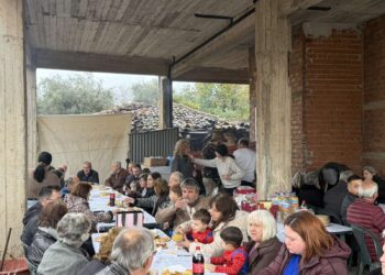 Παραδοσιακό τσίκνισμα και στην Αβόρανη! (φωτο – βίντεο)