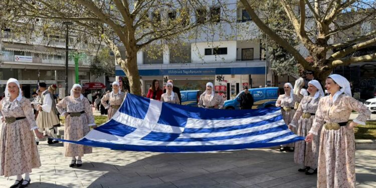 Αγρίνιο: Με υπερηφάνεια ο εορτασμός της 25ης Μαρτίου-κατάθεση στεφάνων στην πλατεία Δημάδη