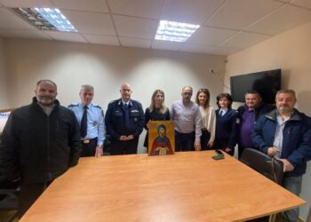 Αστυνομικοί Αγρινίου: Η εικόνα του Άγιου Αντωνίου, η  τοποθετήθηκε στο παρεκκλήσι του Αγίου Αρτεμίου στη μνήμη του Αντώνη Πελέκη