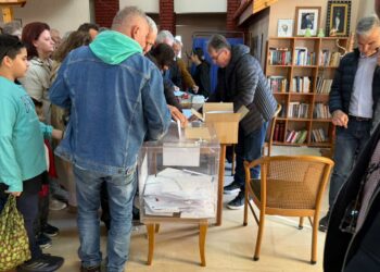Αιτωλοακαρνανία: Με μεγάλη συμμετοχή η εκλογή συνέδρων στο ΠΑΣΟΚ