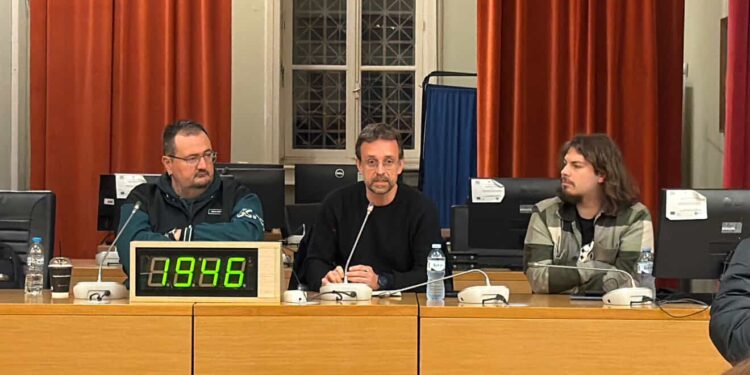 Παρουσιάστηκε στο Αγρίνιο το βιβλίο «Προπαγάνδα και Παραπληροφόρηση στο Internet» του Άρη Χατζηστεφάνου |