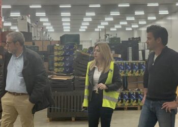 Επίσκεψη της Προέδρου του Τμήματος Μεταποίησης του Επιμελητηρίου Αιτωλοακαρνανίας στις υπερσύγχρονες εγκαταστάσεις του Αγροτικού Συνεταιρισμού Νεάπολης Αγρινίου