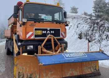 Αιτωλοακαρνανία: Σε επιφυλακή λόγω χαμηλών θερμοκρασιών – Ρίψεις αλατιού στο οδικό δίκτυο