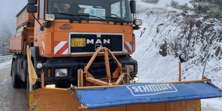 Αιτωλοακαρνανία: Σε επιφυλακή λόγω χαμηλών θερμοκρασιών – Ρίψεις αλατιού στο οδικό δίκτυο