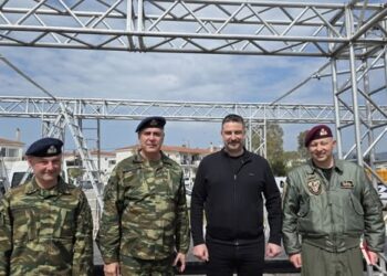 Πυρετώδεις προετοιμασίες στο Μεσολόγγι για την αυριανή μεγαλειώδη παρέλαση