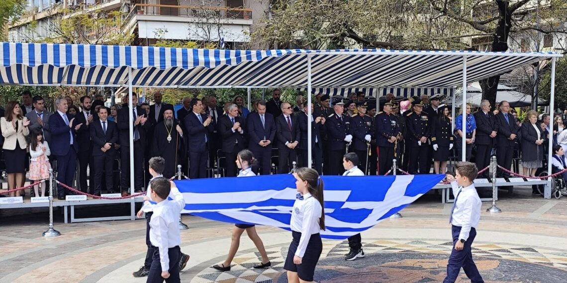 Αγρίνιο: Με υψηλό αίσθημα υπερηφάνειας η παρέλαση για την 25η Μαρτίου (ΒΙΝΤΕΟ)