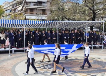 Αγρίνιο: Με υψηλό αίσθημα υπερηφάνειας η παρέλαση για την 25η Μαρτίου (ΒΙΝΤΕΟ)