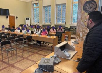 Επίσκεψη μαθητών του 10ου Δημοτικού Σχολείου στο Δημαρχείο Αγρινίου