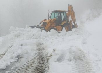 Στα «λευκά» τα ορεινά της Αιτωλοακαρνανίας – Σε πλήρη επιφυλακή η Περιφέρεια