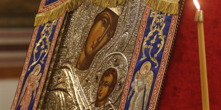 Δ’ Χαιρετισμοί της Παναγίας: Τι ώρα αρχίζει η ακολουθία του Ακάθιστου Ύμνου