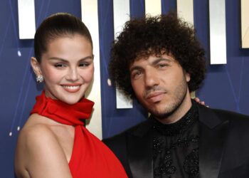 Μπένι Μπλάνκο: Απαντά στα επικριτικά σχόλια μετά το βίντεο με την Γκόμεζ να του φιλά την πατούσα του