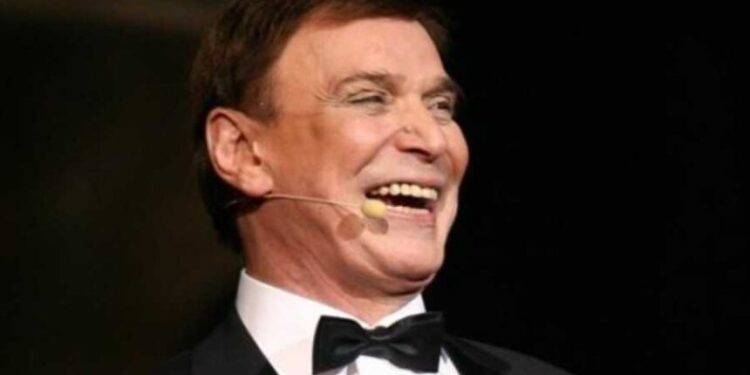 Πέθανε ο Γιώργος Μαρίνος