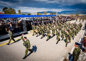 Η στρατιωτική παρέλαση και η επίδειξη F-16 «ΖΕΥΣ» στο Μεσολόγγι