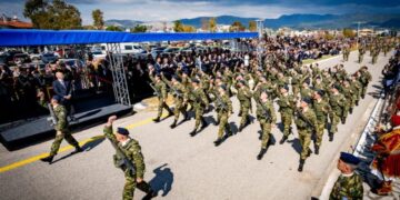 Η στρατιωτική παρέλαση και η επίδειξη F-16 «ΖΕΥΣ» στο Μεσολόγγι