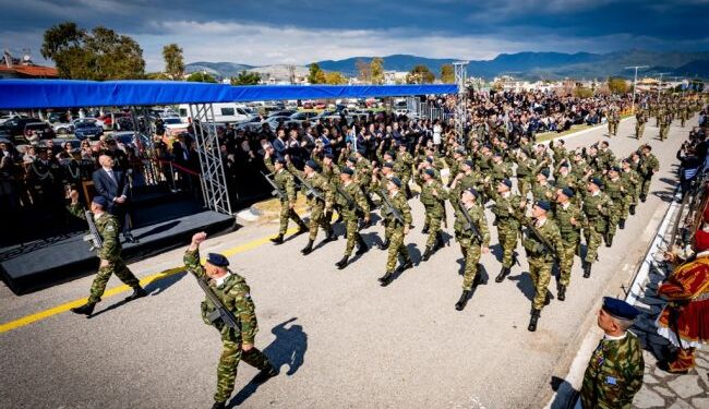 Η στρατιωτική παρέλαση και η επίδειξη F-16 «ΖΕΥΣ» στο Μεσολόγγι