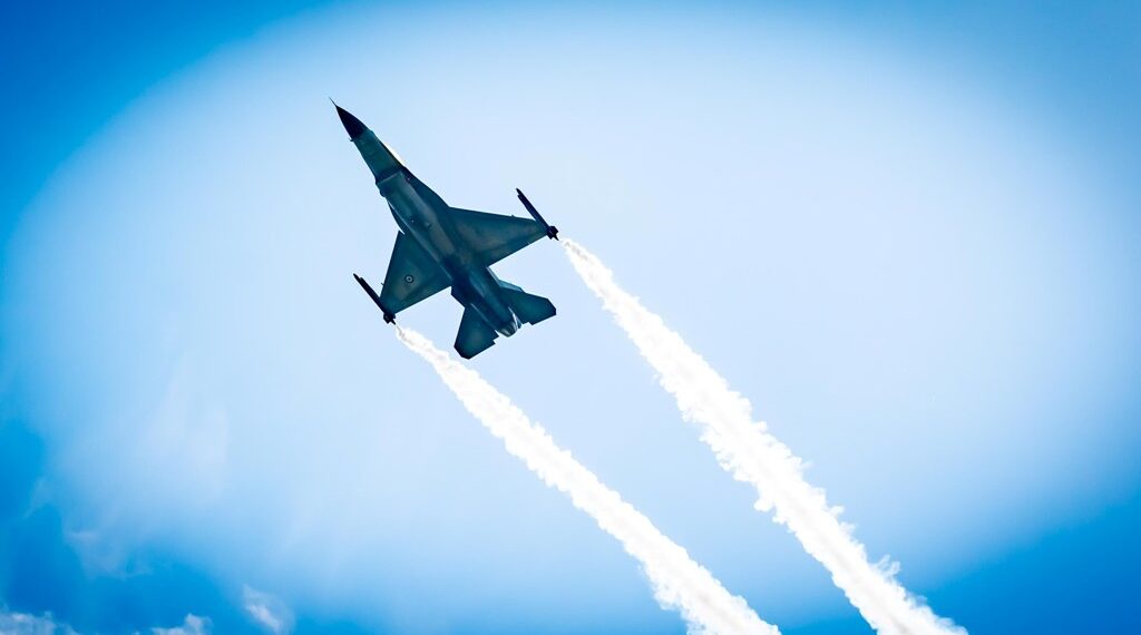 Συγκίνηση και δέος στο Μεσολόγγι από την αεροπορική επίδειξη του F-16