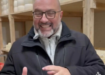 Τυροκομείο στο Περδικάκι επισκέφθηκε ο ευρωβουλευτής του ΠΑΣΟΚ Σ. Αρναούτογλου: Στήριξη της τοπικής παραγωγής