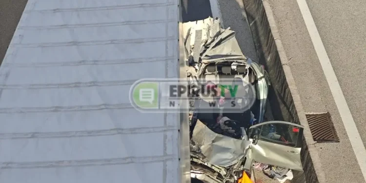 Διπλό τροχαίο δυστύχημα στην Εγνατία Οδό: Δυο νεκροί μετά από διαδοχικές συγκρούσεις και παράσυρση υπαλλήλου του αυτοκινητόδρομου